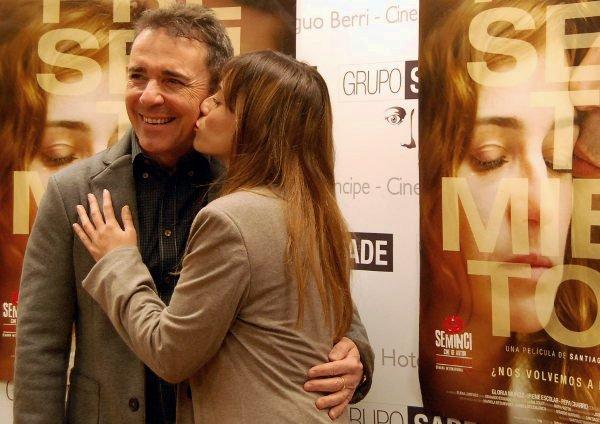 Marta Etura besa a Santiango Tabernero