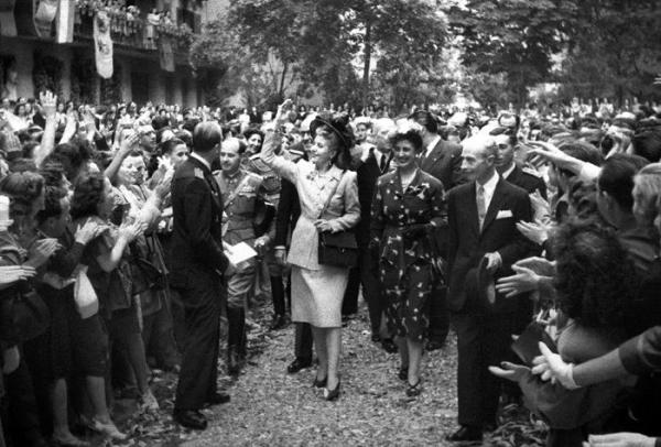 Fotograma de La sombra de Evita
