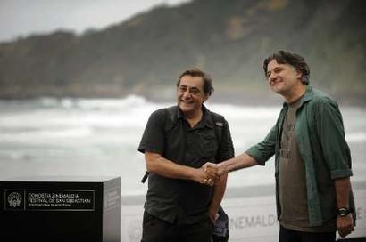 Actor y director de Adikos Kosmos