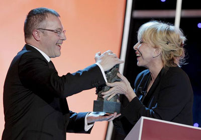 Daniel Monz&oacute;n recoge el Goya