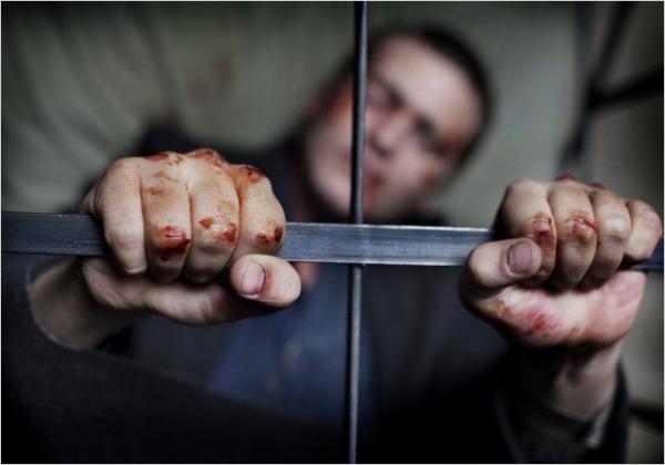 Fotograma de La isla de los olvidados