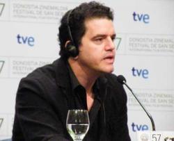 Aaron Schneider, director de la película Get Low