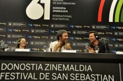 Hugh Jackman, Kira Davis y Denis Villeneuve